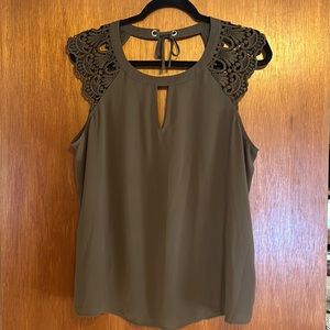 Women’s Express Lace Tank